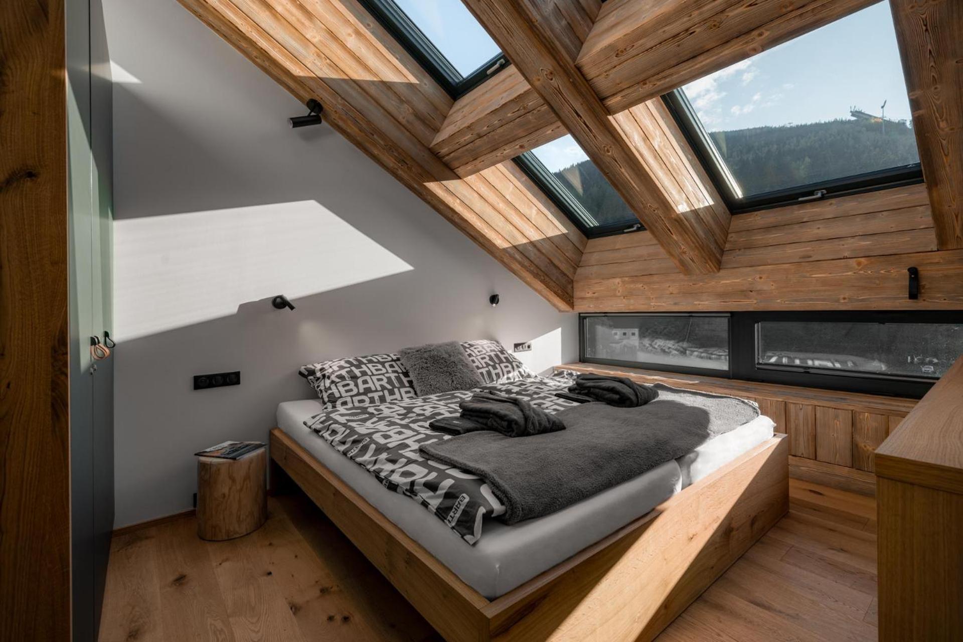 Luxusni Barth - *